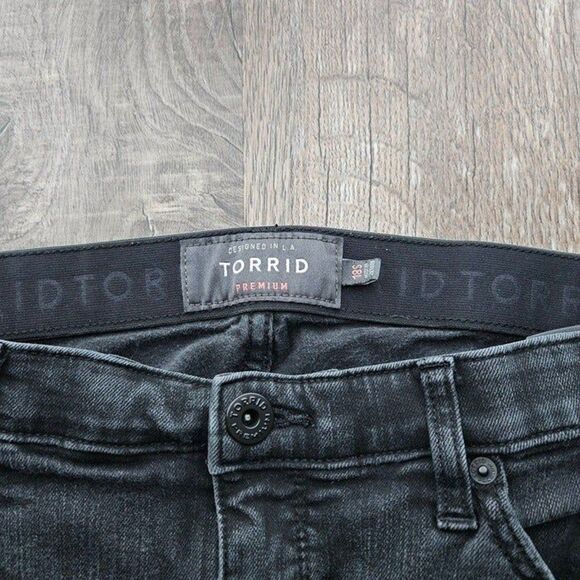 Torrid Sky High Skinny Premium Stretch High-Rise Jean - Picture 3 of 4